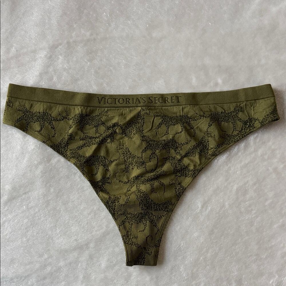 Victorias Secret Seamless Seamless Thong Panty Green Chameleon Leopards Size XXL